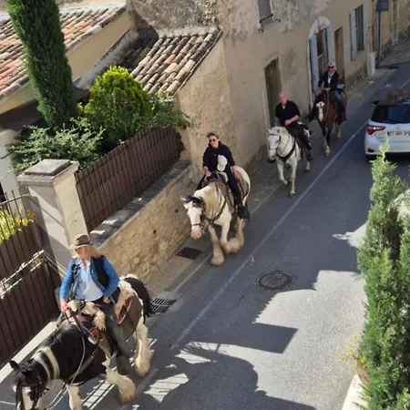 D'hotes Le Relais Des Marmottes En Luberon Bed & Breakfast *
