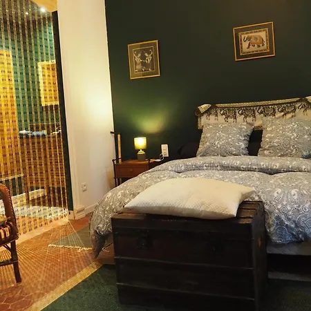 D'hotes Le Relais Des Marmottes En Luberon